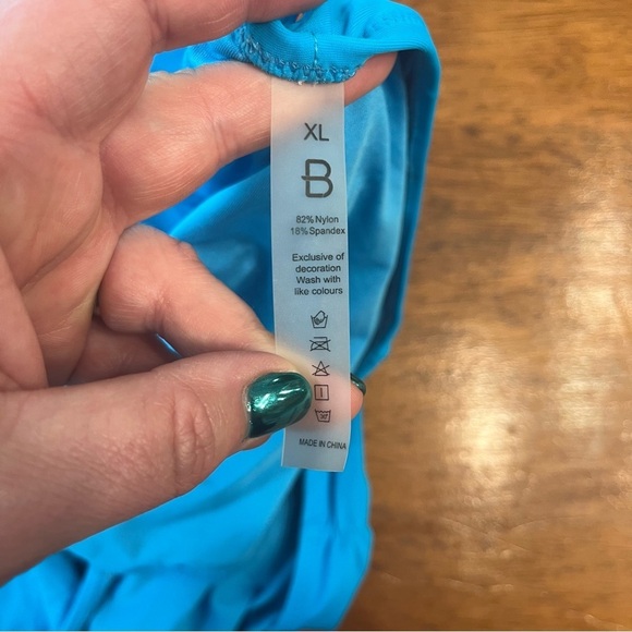 NWT Blooming Jelly bright blue 2 piece swimsuit size XL - Picture 2 of 7